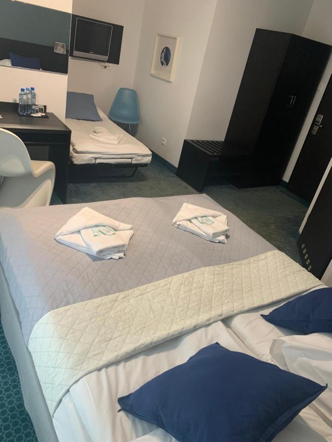 Blick Hotel 3*