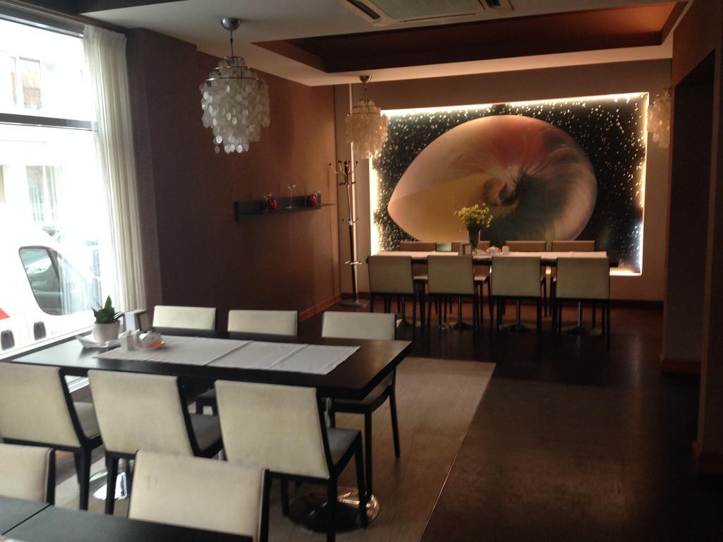 Blick Hotel 3*